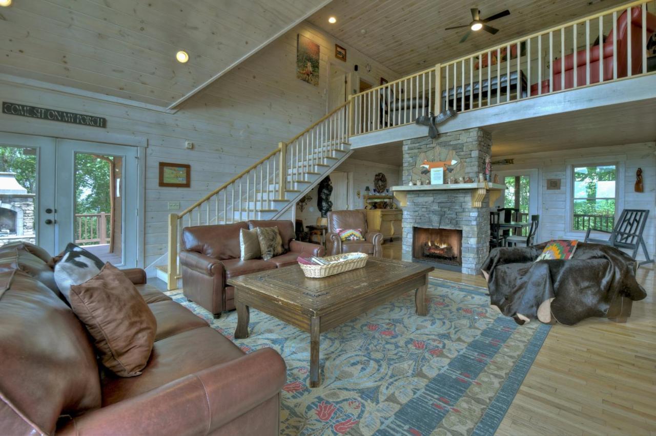 فيلا Champagne Chalet - Cuddleup Morganton المظهر الخارجي الصورة