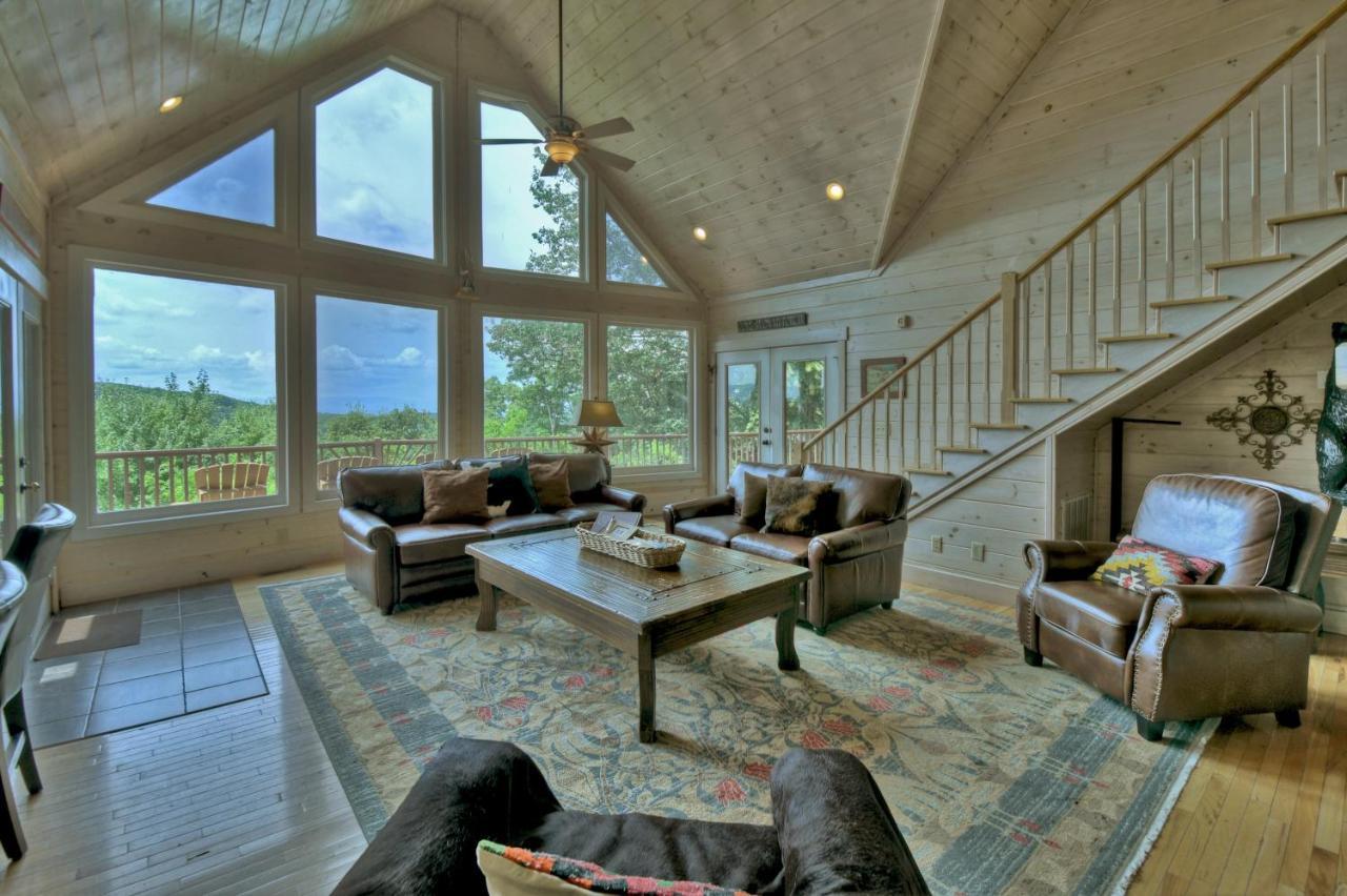فيلا Champagne Chalet - Cuddleup Morganton المظهر الخارجي الصورة