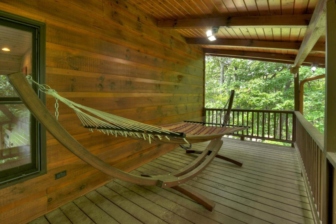 فيلا Champagne Chalet - Cuddleup Morganton المظهر الخارجي الصورة