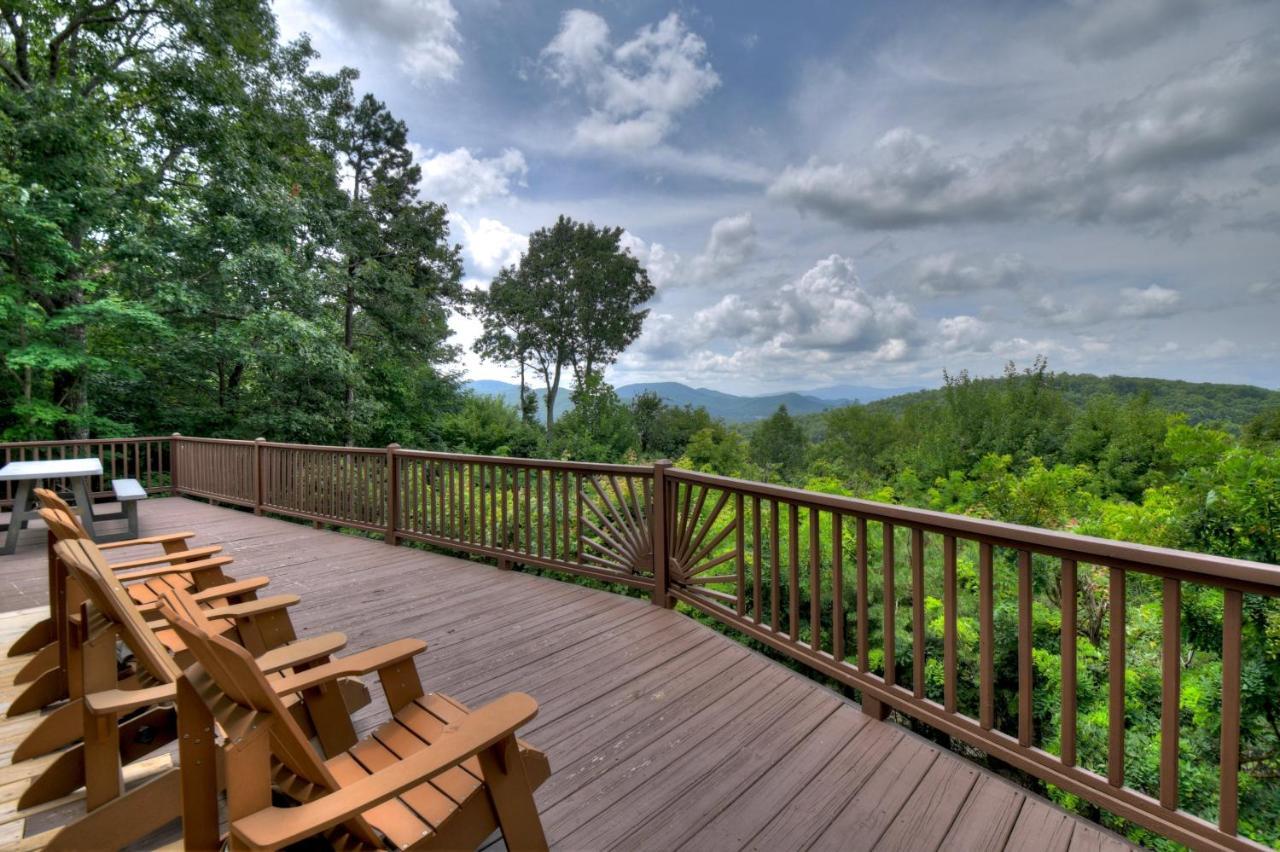 فيلا Champagne Chalet - Cuddleup Morganton المظهر الخارجي الصورة